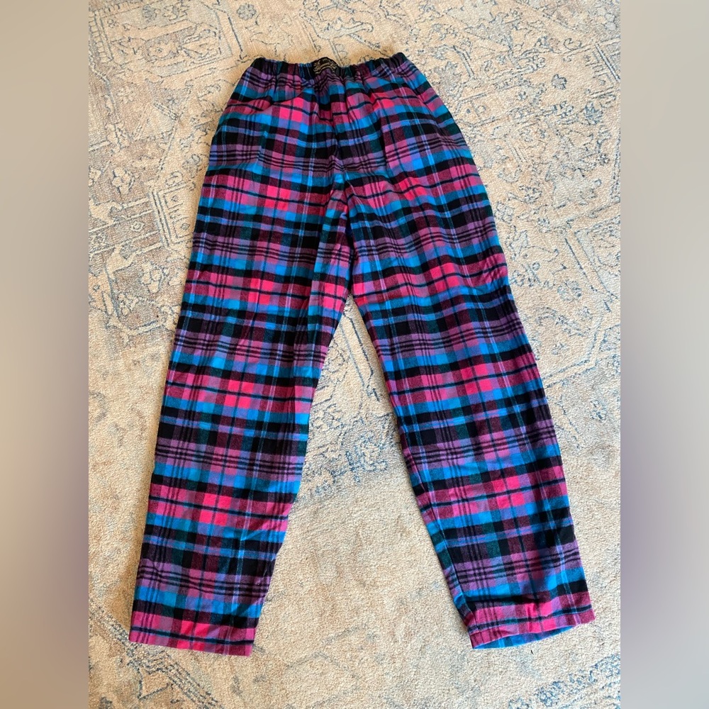 Flannel pajama bottoms, never worn but no tags